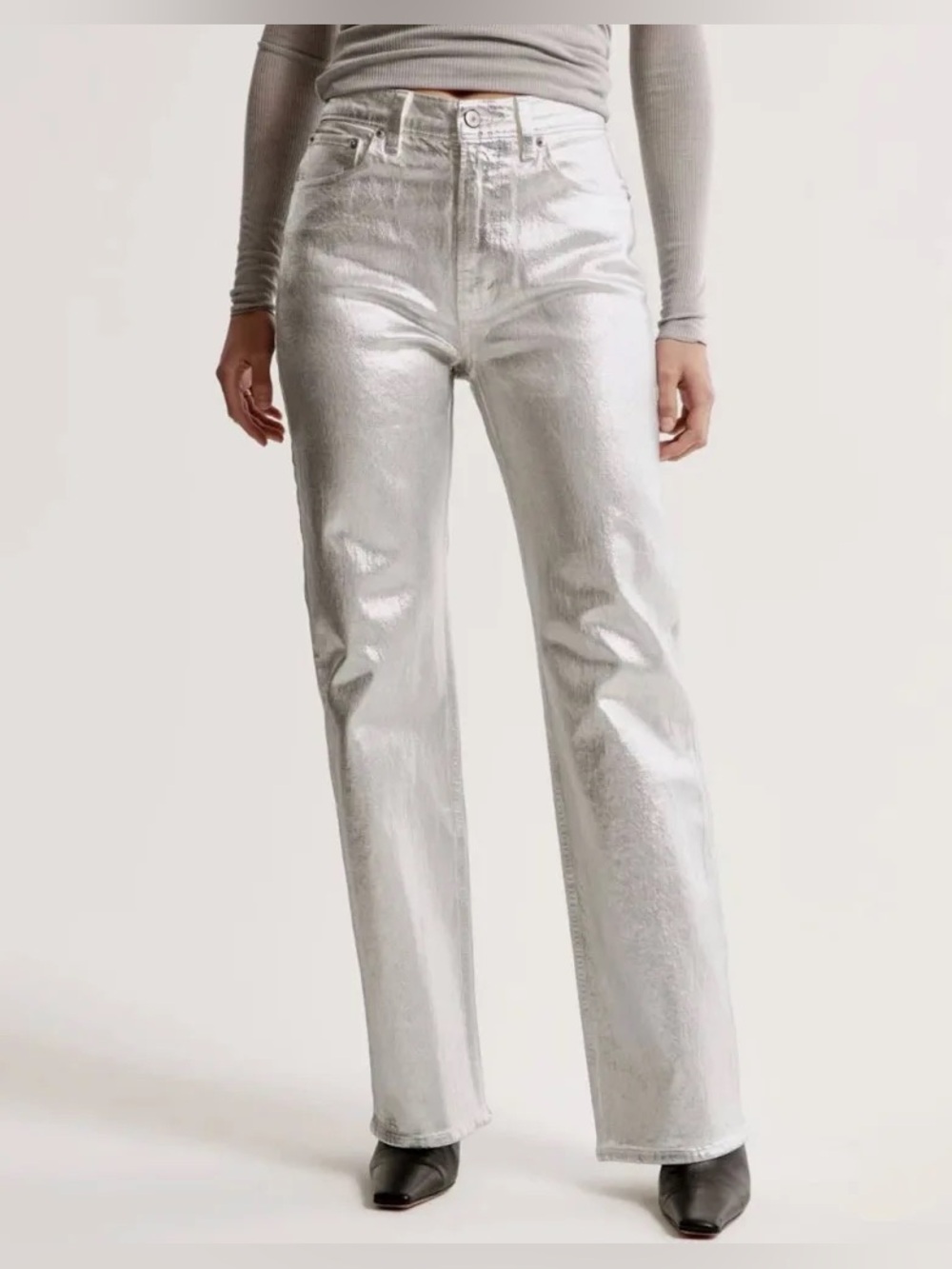 Abercrombie & Fitch 90’s relaxed Jean high rise metallic foil size 31